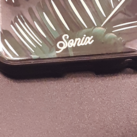 iPhone case - Picture 2 of 3